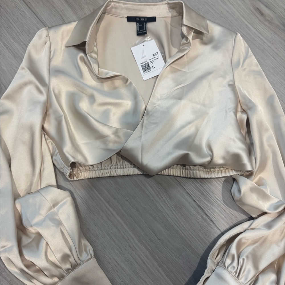 Forever 21 Satin Cream Blouse crop